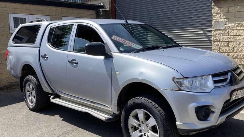 Gebruikt 2015 Mitsubishi L200 Pickup | € 7.495 - Afbeelding 1/4