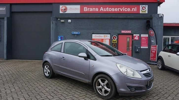 Occasion 2007 Opel Corsa Enjoy Hatchback | € 2.950 (Super prijs) - Afbeelding 1/4