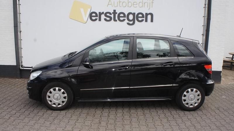 Zwart Gebruikt 2010 Mercedes B160 Business MPV | € 6.950 (Iets duurder) - Afbeelding 1/4