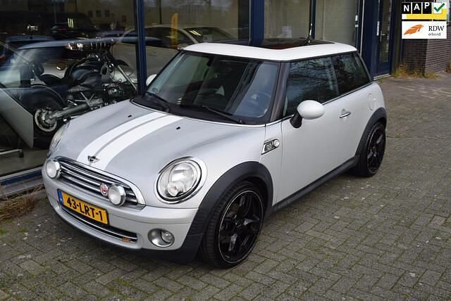 Wit Gebruikt 2010 Mini Cooper Hatchback | € 4.950 (Eerlijke prijs) - Afbeelding 1/4
