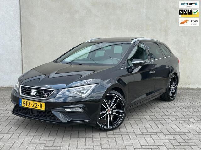 Zwart, metallic lak Gebruikt 2018 Seat Leon ST FR Stationwagen | € 18.950 (Iets duurder) - Afbeelding 1/4