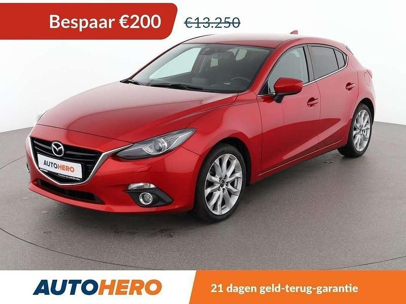 Rood Gebruikt 2016 Mazda 3 Sports-Line Hatchback | € 12.649 (Eerlijke prijs) - Afbeelding 1/3