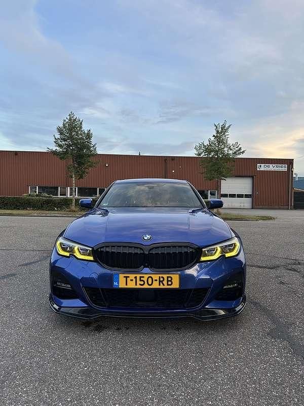 Blauw Gebruikt 2019 BMW 330 Executive Sedan | € 39.500 - Afbeelding 1/4