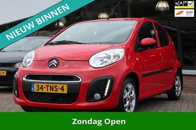 Rood Gebruikt 2012 Citroën C1 First Hatchback | € 4.245 (Eerlijke prijs) - Afbeelding 1/4
