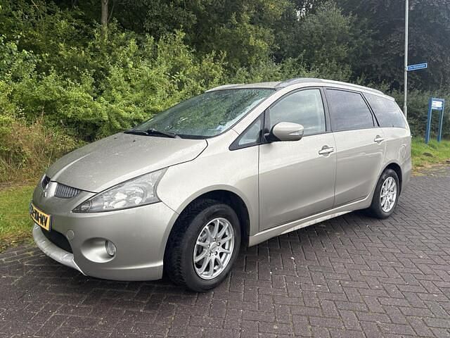 Beige Gebruikt 2007 Mitsubishi Grandis MPV | € 3.749 (Eerlijke prijs) - Afbeelding 1/4