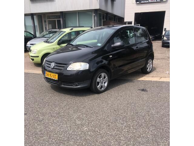 Zwart Gebruikt 2007 VW Fox Trendline Hatchback | € 1.295 (Eerlijke prijs) - Afbeelding 1/4