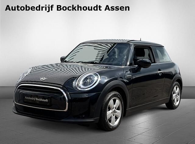Zwart, metallic lak Gebruikt 2022 Mini Cooper Hatchback | € 23.440 (Eerlijke prijs) - Afbeelding 1/4