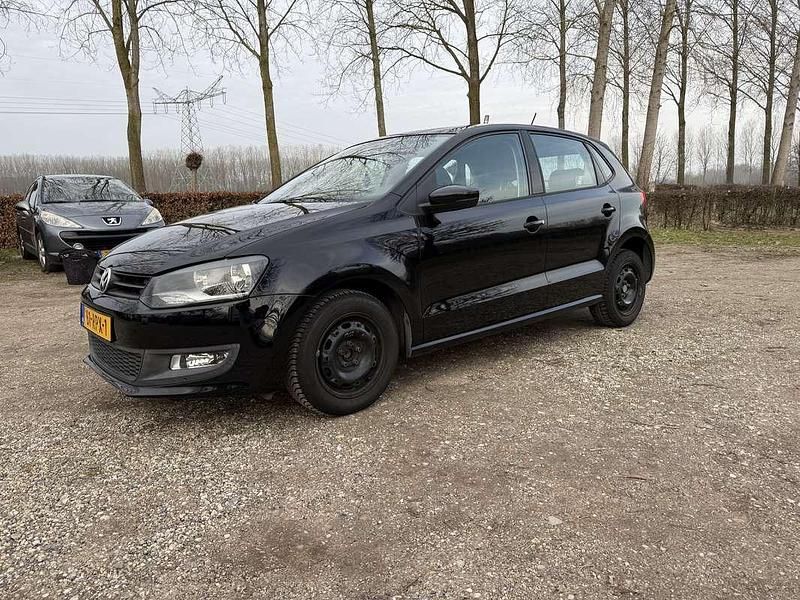 Occasion 2010 VW Polo Comfortline Sedan | € 4.300 (Goede deal) - Afbeelding 1/4
