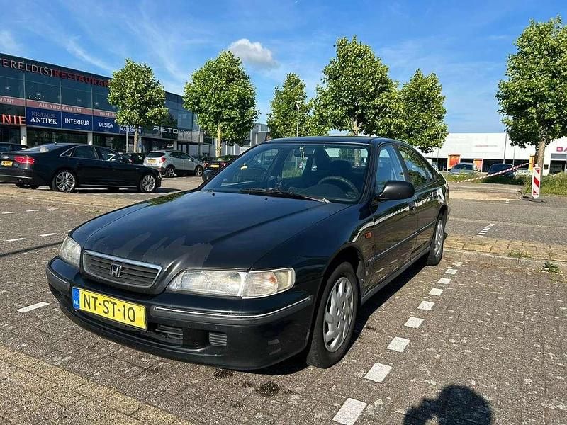 Zwart Gebruikt 1996 Honda Accord S Sedan | € 950 - Afbeelding 1/4