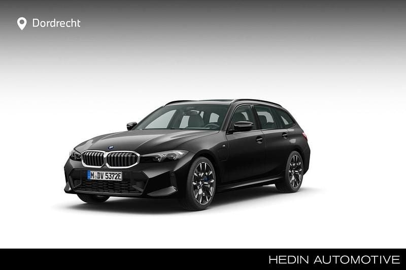 Zwart Nieuw 2025 BMW 330e Comfort Edition Stationwagen | € 71.895 (Goede deal) - Afbeelding 1/3