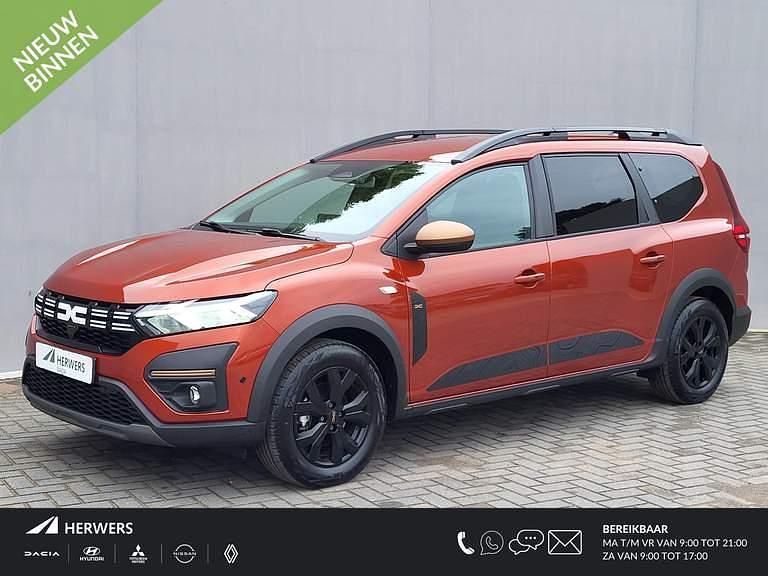 Brown terracotta (tecnz) Gebruikt 2025 Dacia Jogger MPV | € 29.685 (Eerlijke prijs) - Afbeelding 1/4
