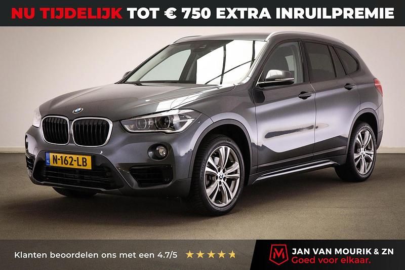 Grijs Gebruikt 2018 BMW X1 Executive SUV | € 23.045 - Afbeelding 1/4
