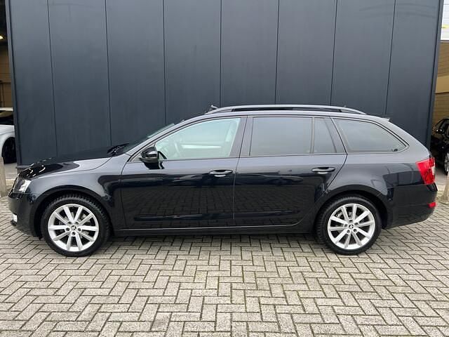 Occasion Skoda Octavia 105 PK (77 kW) 2014 Zwart (metallic) Stationwagen