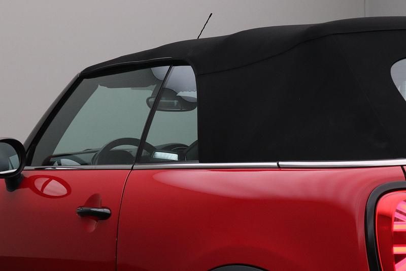 Occasion Mini John Cooper Works Cabriolet 136 PK (100 kW) 2021 Rood Cabriolet