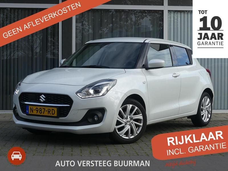 Wit Gebruikt 2021 Suzuki Swift Hatchback | € 14.950 (Eerlijke prijs) - Afbeelding 1/4