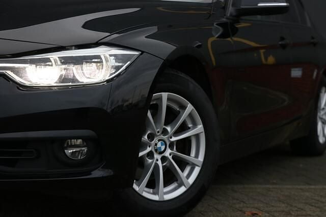 Occasion BMW 318 Executive 136 PK (100 kW) 2018 Zwart Sedan