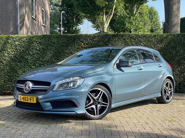 Occasion Mercedes A250 AMG 211 PK (155 kW) 2014 Blauw Hatchback