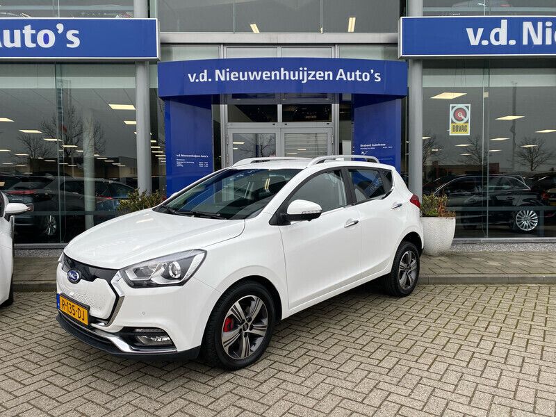 Wit Gebruikt 2022 JAC iEV7s SUV | € 14.950 - Afbeelding 1/4