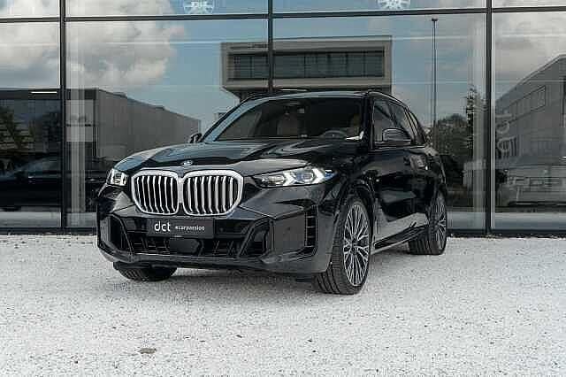 Zwart Nieuw 2025 BMW X5 M Sport SUV | € 106.900 (Duur) - Afbeelding 1/4