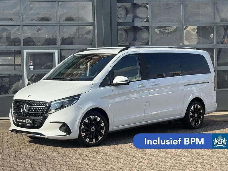 Wit Gebruikt 2024 Mercedes V220 Avantgarde MPV | € 94.950 - Afbeelding 1/4