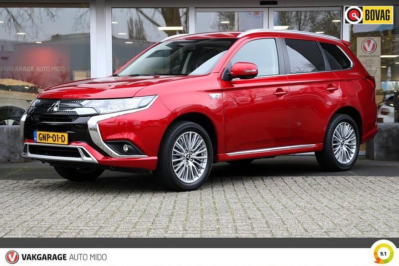 Rood Gebruikt 2021 Mitsubishi Outlander P-HEV Intense+ SUV | € 27.845 (Eerlijke prijs) - Afbeelding 1/4