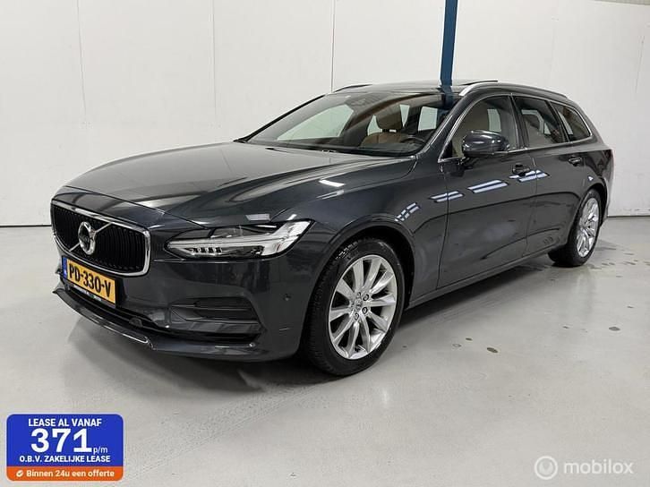 Grijs Gebruikt 2017 Volvo V90 Momentum Stationwagen | € 22.945 (Eerlijke prijs) - Afbeelding 1/4