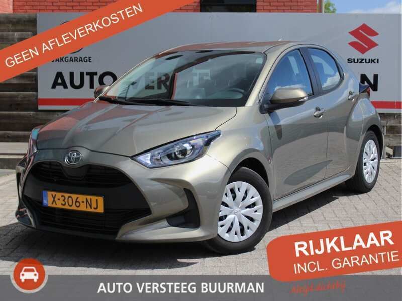 Groen Gebruikt 2024 Toyota Yaris Active Hatchback | € 21.850 (Eerlijke prijs) - Afbeelding 1/3