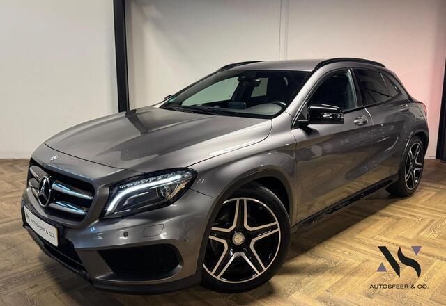 Zwart, metallic lak Gebruikt 2016 Mercedes GLA180 Prestige SUV | € 22.940 (Duur) - Afbeelding 1/4