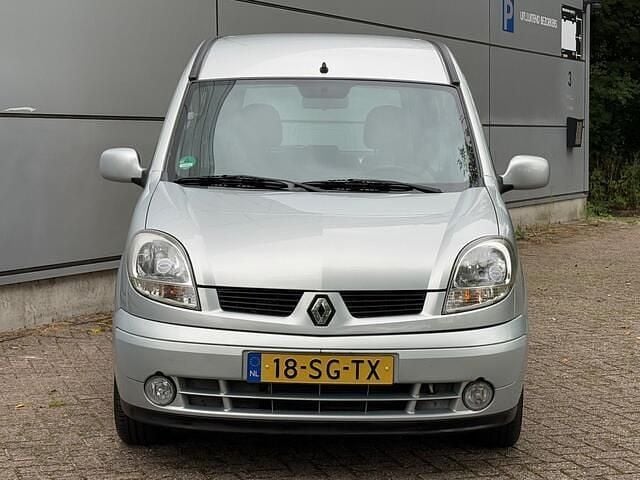 Grijs Gebruikt 2006 Renault Kangoo Expression MPV | € 2.450 (Eerlijke prijs) - Afbeelding 1/4