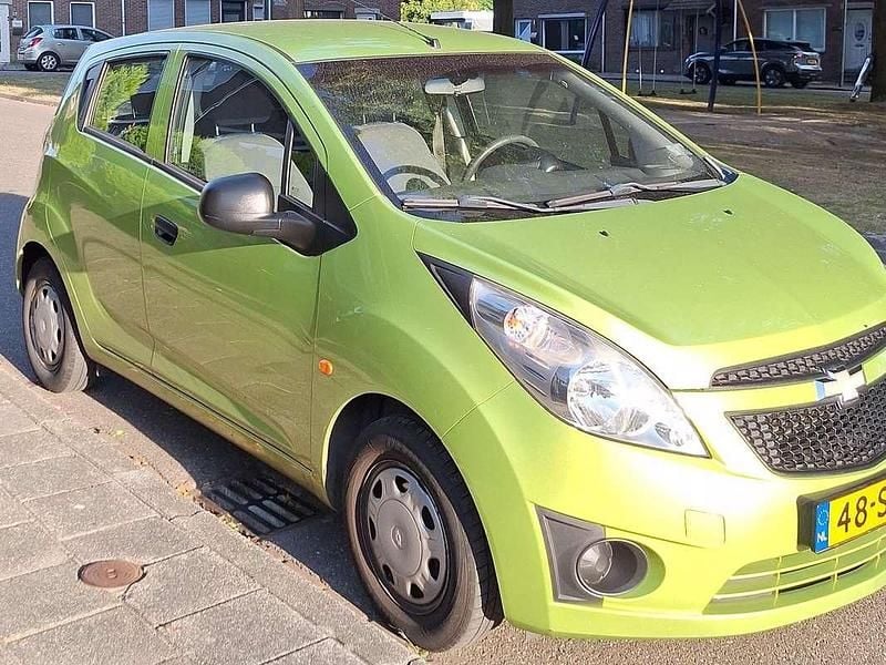 Groen Occasion 2011 Chevrolet Spark Hatchback | € 2.007 (Goede deal) - Afbeelding 1/4