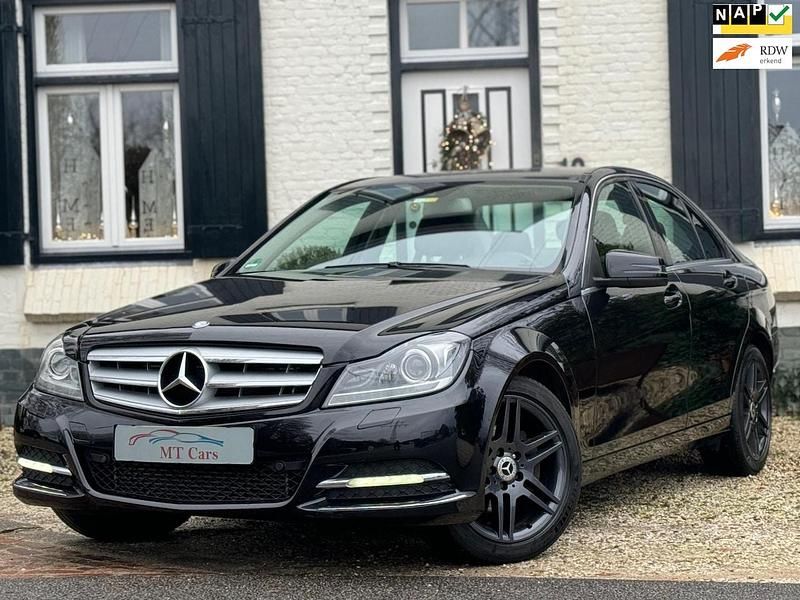 Zwart, metallic lak Occasion 2012 Mercedes C250 Avantgarde Sedan | € 13.550 (Eerlijke prijs) - Afbeelding 1/4