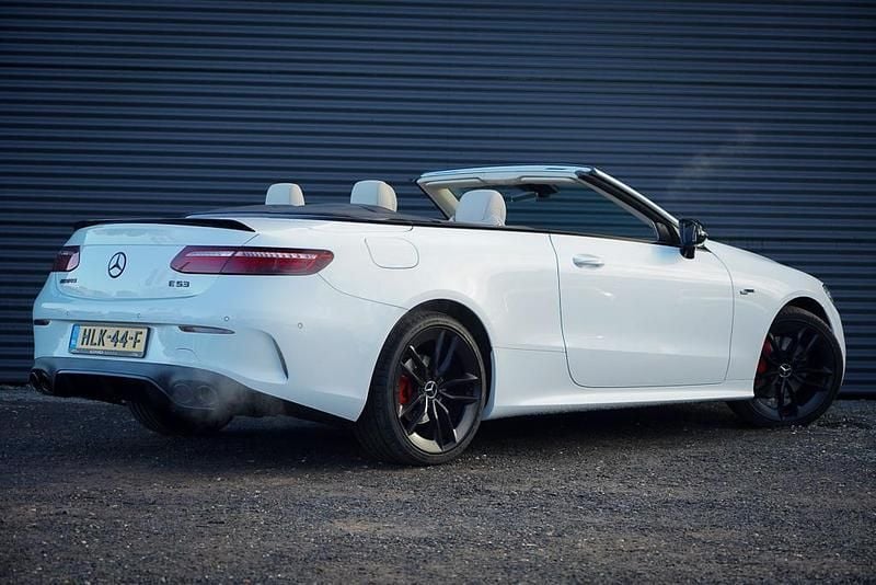 Occasion Mercedes E300 AMG line 2025 Wit Cabriolet