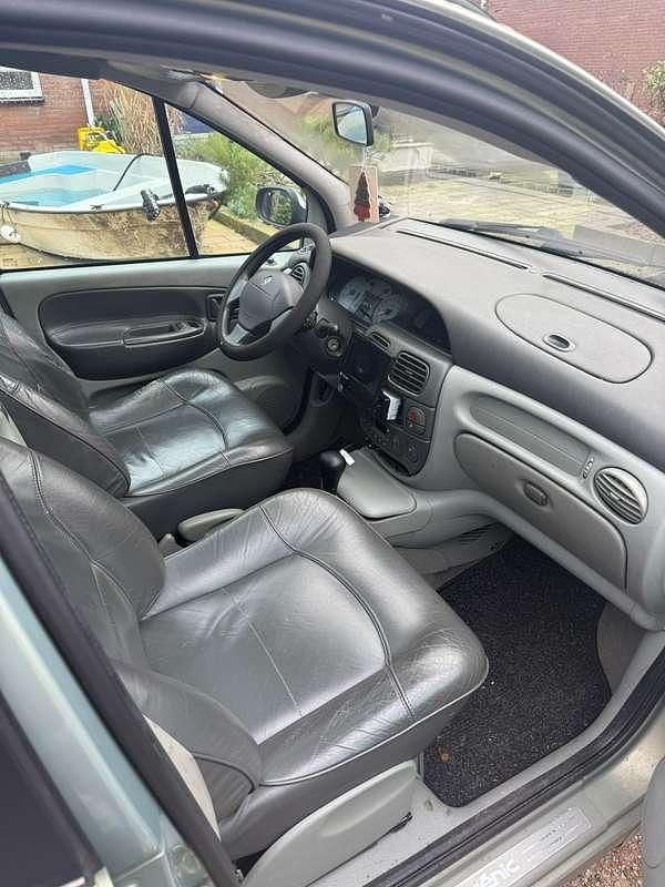 Occasion Renault Scénic 139 PK (102 kW) 2001 Groen MPV