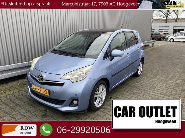 Blauw, metallic lak Gebruikt 2011 Toyota Verso-S MPV | € 7.450 (Eerlijke prijs) - Afbeelding 1/4