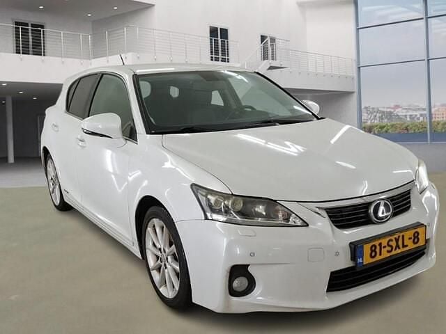 Occasion Lexus CT200h 99 PK (72 kW) 2012 Wit (metallic) Hatchback