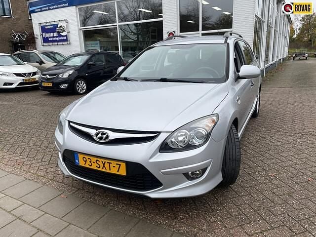 Grijs Gebruikt 2012 Hyundai i30 Stationwagen | € 4.950 (Super prijs) - Afbeelding 1/4