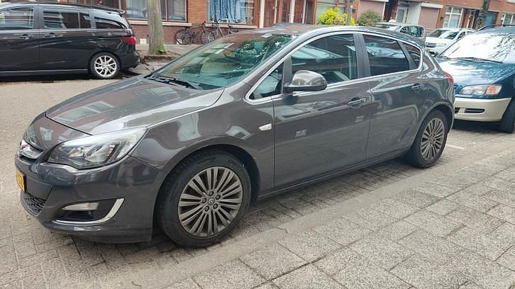 Gebruikt 2013 Opel Astra Design Edition | € 4.000 - Afbeelding 1/4