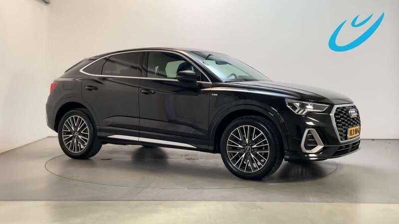 Zwart Gebruikt 2022 Audi Q3 Sportback S-Line SUV | € 38.900 (Super prijs) - Afbeelding 1/3