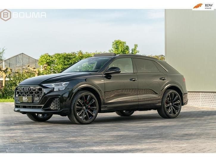 Occasion 2025 Audi Q8 S-Line SUV | € 121.500 - Afbeelding 1/4