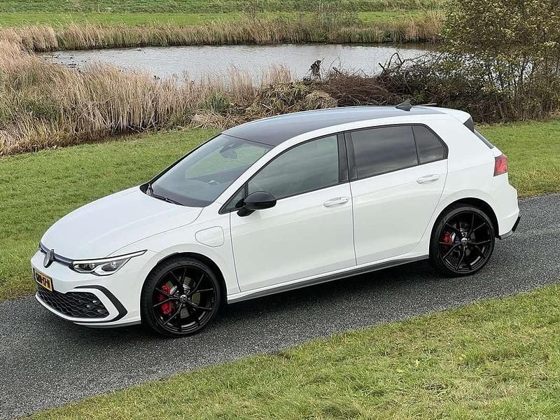 Occasion VW Golf VIII GTE 150 PK (110 kW) 2022 Wit Hatchback