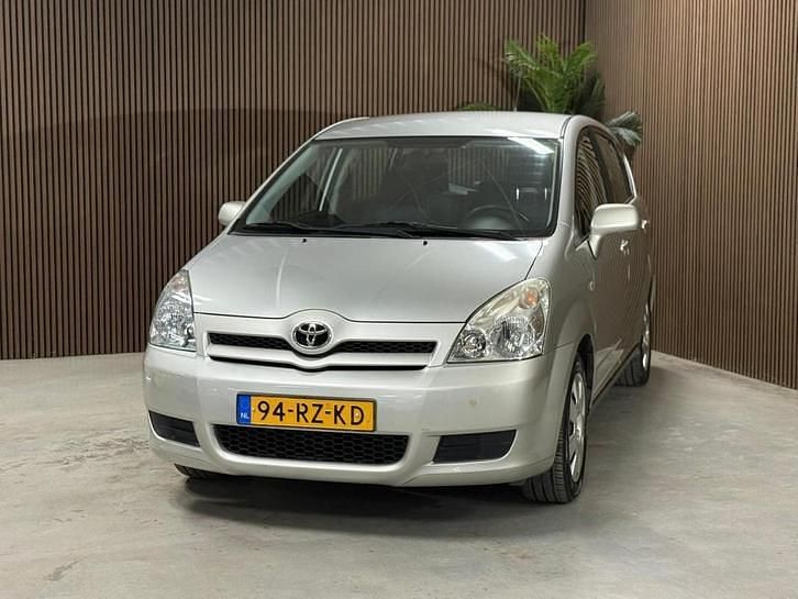 Occasion Toyota Corolla Verso Terra 110 PK (80 kW) 2005 Grijs MPV