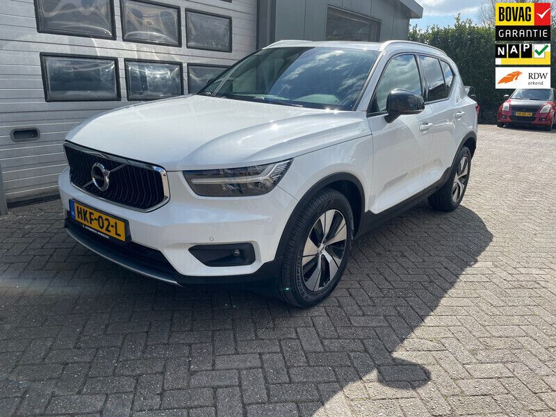 Wit Gebruikt 2021 Volvo XC40 Business Edition SUV | € 30.900 (Goede deal) - Afbeelding 1/4