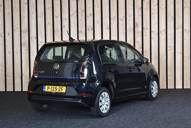 Zwart Occasion 2021 VW e-up! Hatchback | € 12.950 (Goede deal) - Afbeelding 1/4