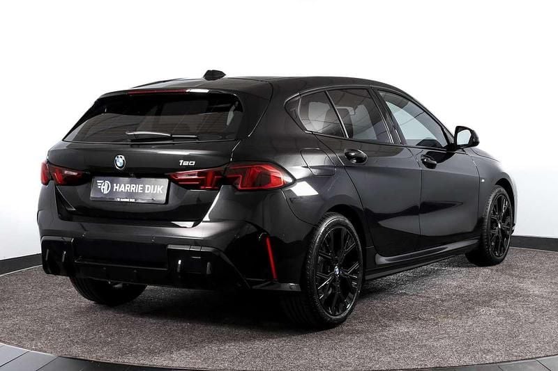 Occasion BMW 120 M Sport 157 PK (115 kW) 2024 Zwart Hatchback
