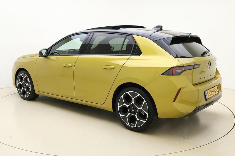 Occasion Opel Astra Ultimate 145 PK (106 kW) 2024 Geel Hatchback
