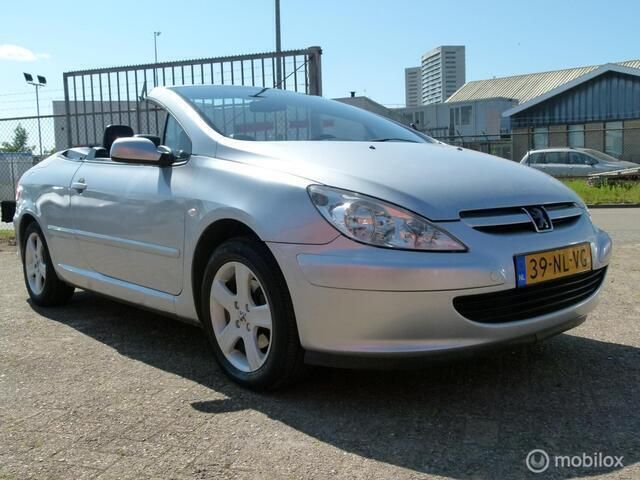 Grijs Gebruikt 2004 Peugeot 307 CC Cabriolet | € 1.950 (Eerlijke prijs) - Afbeelding 1/4