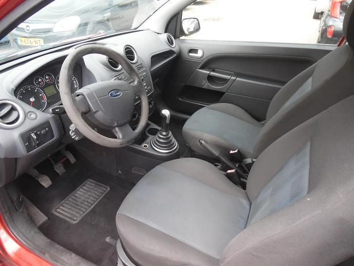 Occasion Ford Fiesta Futura 80 PK (58 kW) 2006 Oranje Hatchback