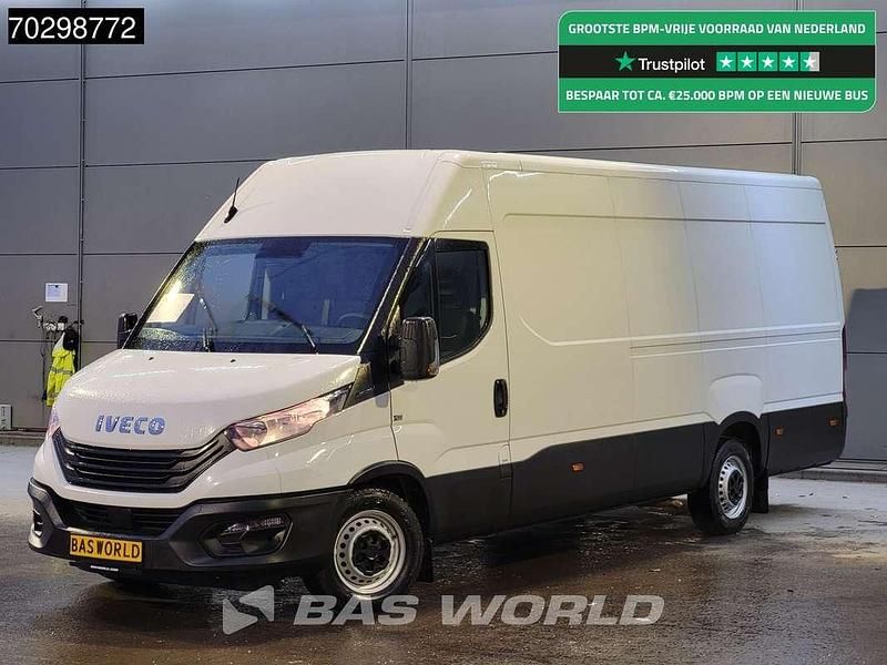 Wit Occasion 2023 Iveco Daily Van | € 19.900 (Super prijs) - Afbeelding 1/3