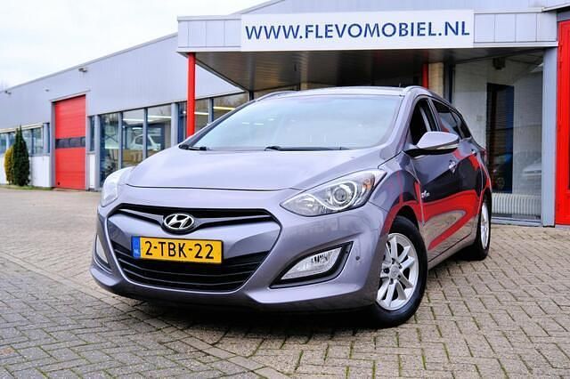 Grijs (metallic) Occasion 2014 Hyundai i30 Stationwagen | € 8.950 (Eerlijke prijs) - Afbeelding 1/4