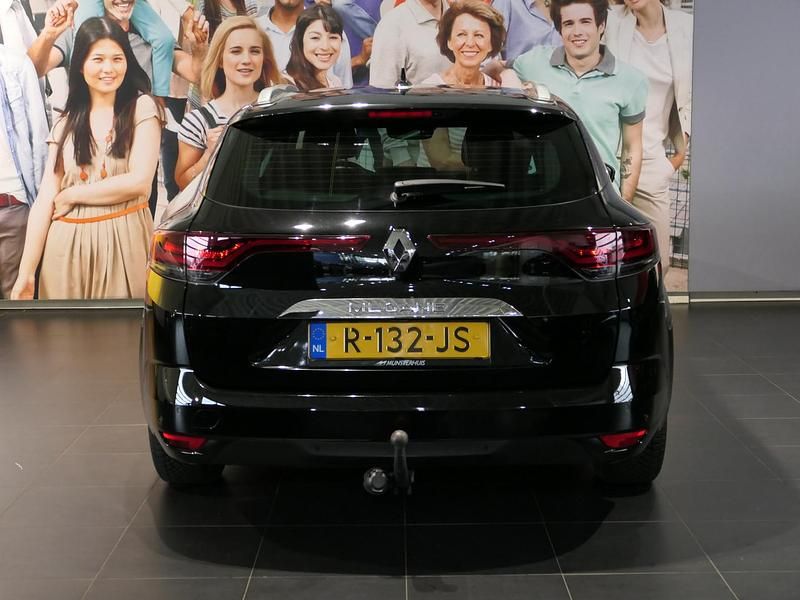 Occasion Renault Mégane GrandTour Intens 142 PK (104 kW) 2022 Zwart (metallic) Stationwagen